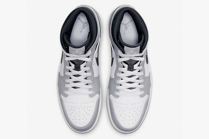 AJ 1 Mid ‘Light Smoke Grey’